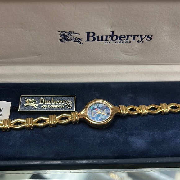 Burberry Accessories - Vintage burberrys watch